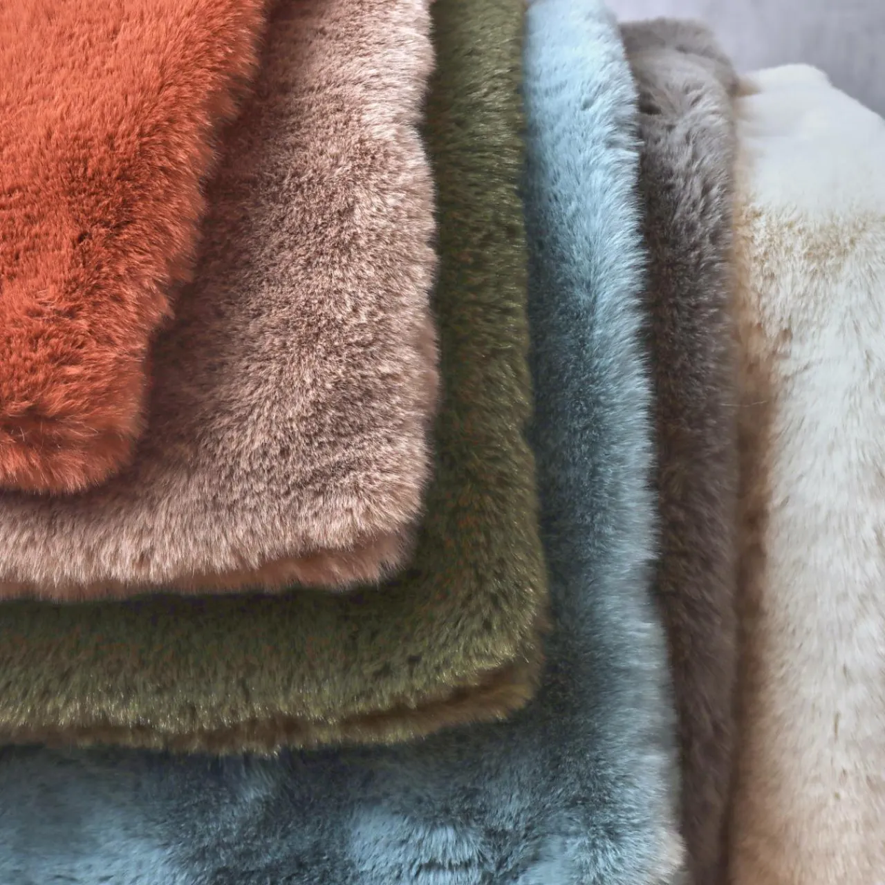 Coussin Et Housse|EMINZA Coussin carré fausse fourrure (45 x 45 cm) Finn Vert kaki