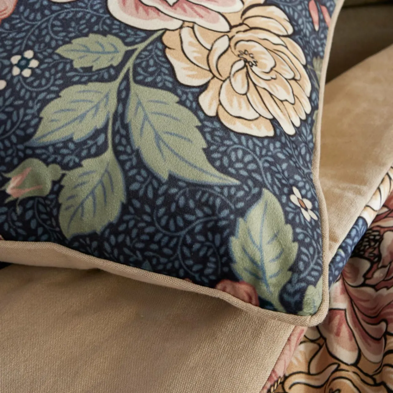 Coussin Et Housse|EMINZA Coussin carré velours (50 x 50 cm) Dolores Rose