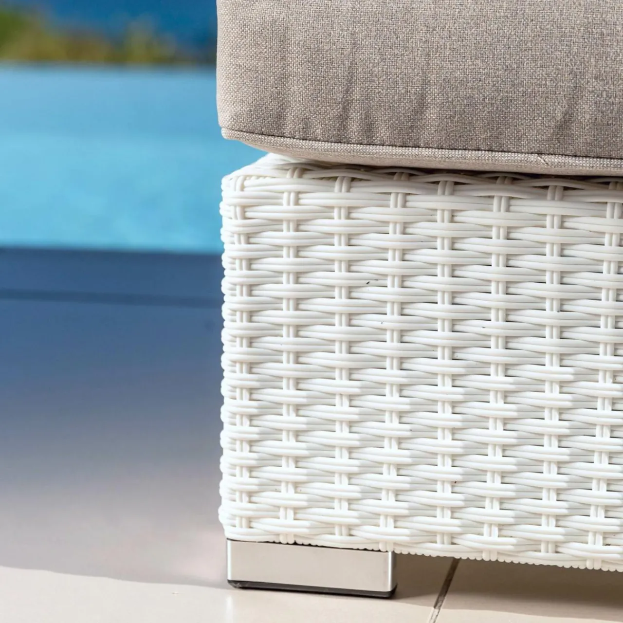 Fauteuil Détente|Canapé, Fauteuil Et Table Basse|MOBELLIA Fauteuil de jardin en résine tressée Palma Blanc et taupe Tressé Blanc - Taupe