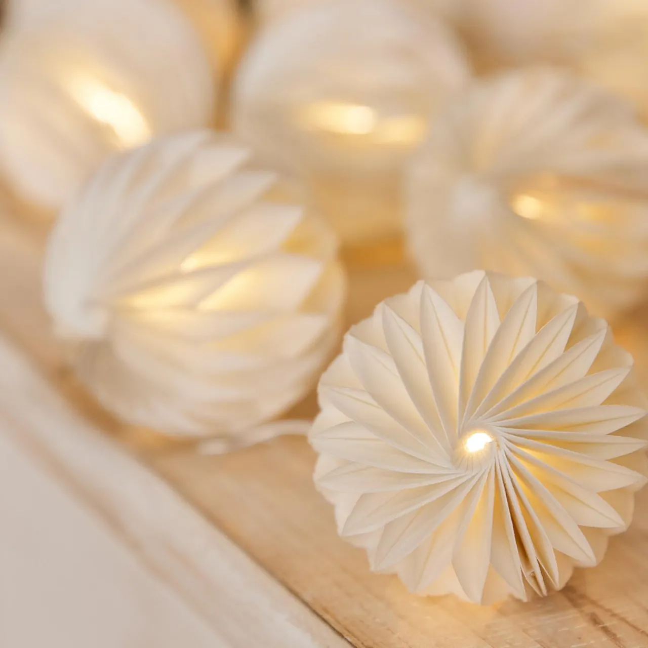 Guirlande Déco|KAEMINGK Guirlande lumineuse sur piles 2,25 m 10 LED Lanterne papier magnetique Blanc chaud