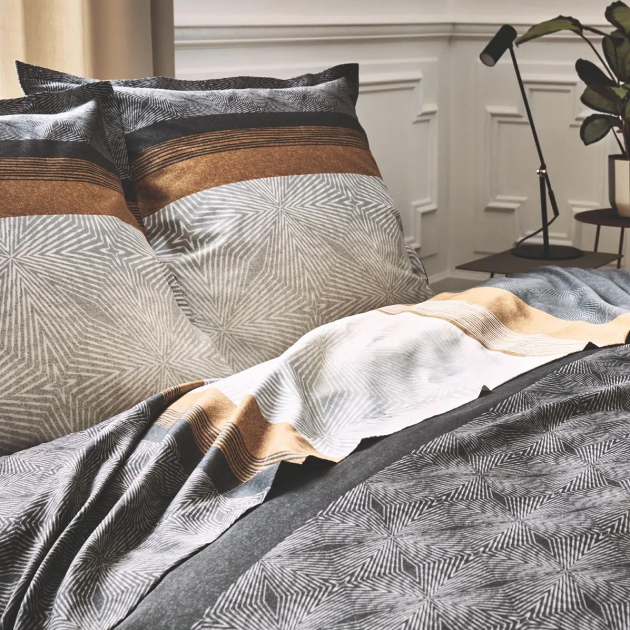 Housse De Couette|TRADILINGE Housse de couette satin de coton (260 x 240 cm) Tiago e Noir