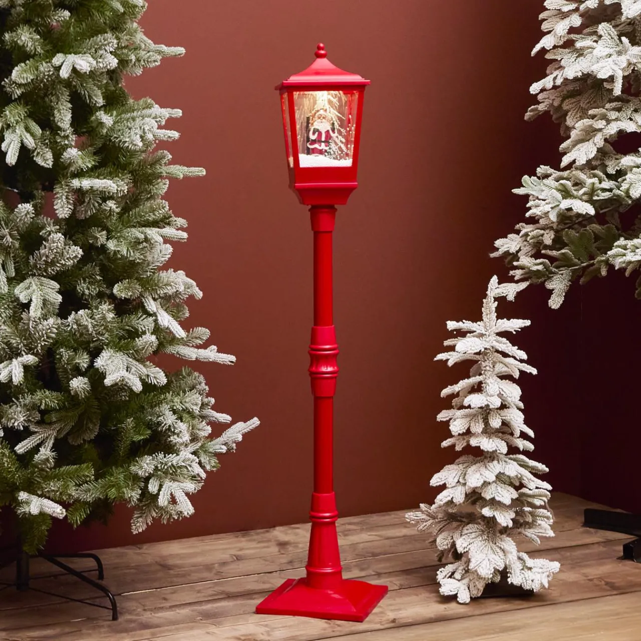 Personnage, Objet Grand Format|Déco Et Objet De Noël|KAEMINGK Lampadaire de Noël illuminé, musical et animé 10 LED (H135 cm) Neige tombante Rouge