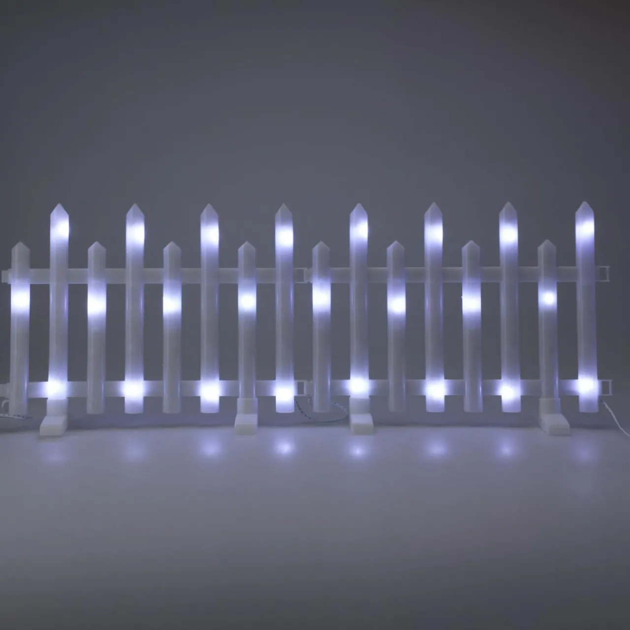 Personnage, Objet Grand Format|Déco Et Objet De Noël|KOOPMAN Lot de 8 barrières lumineuses 192 LED (2,80 m x H25 cm) Féerie Blanc froid