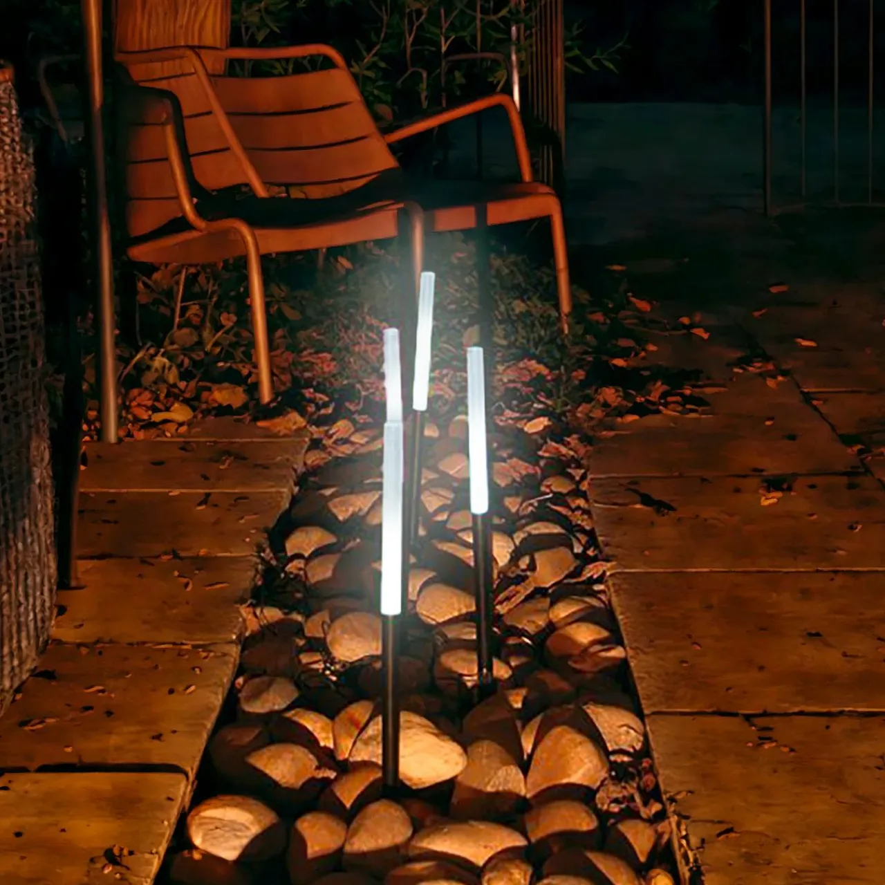 Luminaire Jardin|Eclairage Extérieur|BLACHERE Lot de 4 piques lumineux de jardin (H51,5 cm) Cylindre Blanc froid Noir