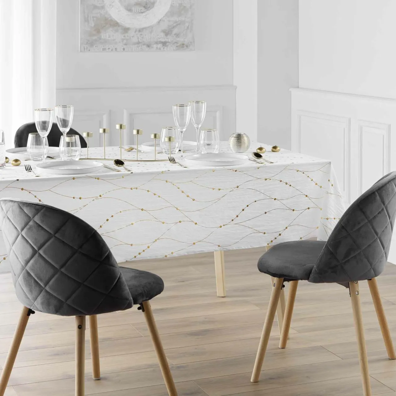 Nappe Et Chemin De Table|douceur d'intu017drieur Nappe de Noël rectangulaire anti tache (140 x 240 cm) Firmament et doré Blanc