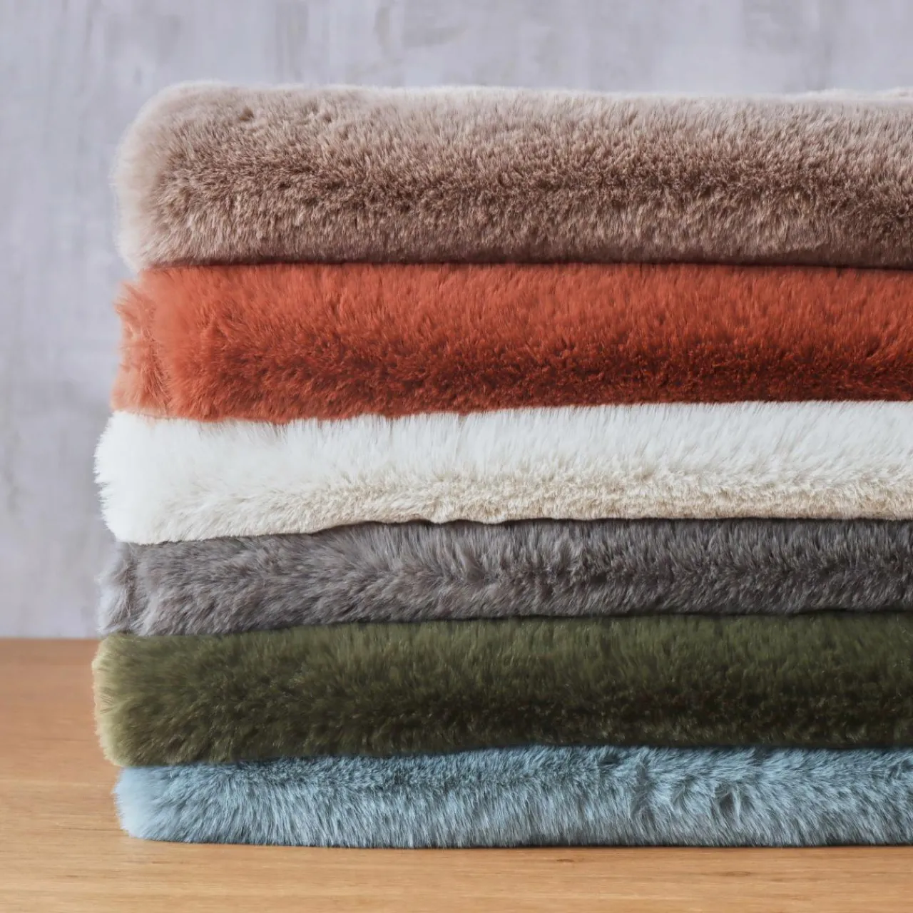 Plaid Et Jeté|EMINZA Plaid fausse fourrure (140 x 200 cm) Finn Vert kaki