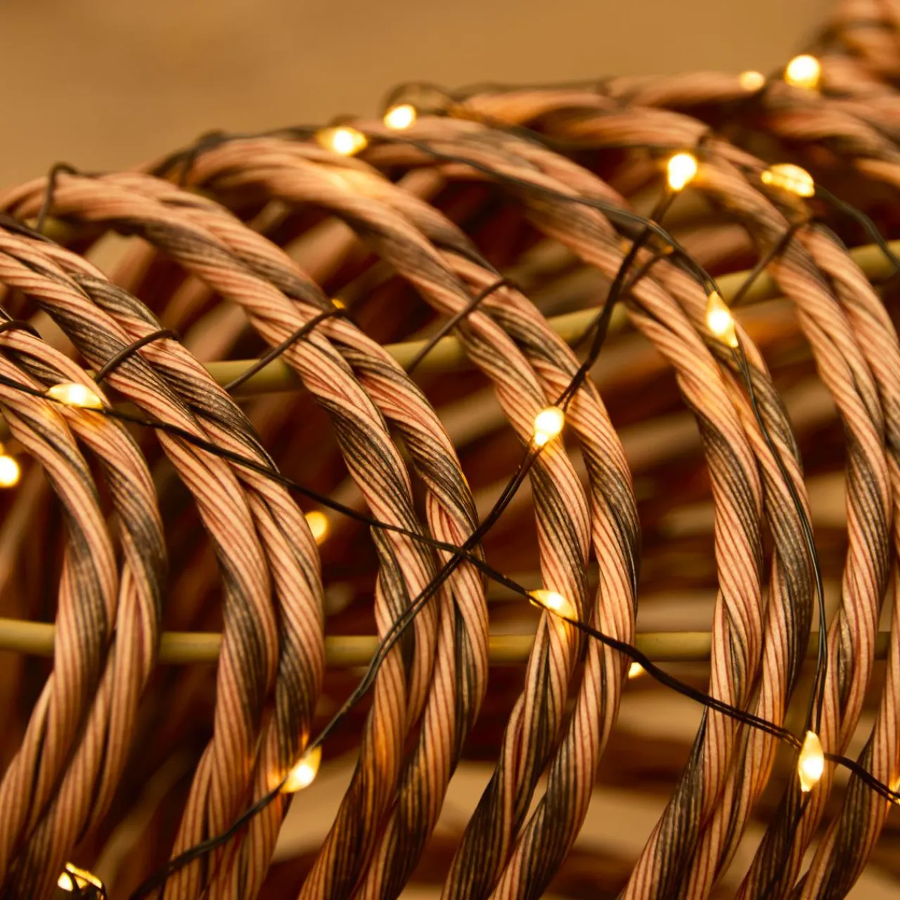 Père Noël, Animaux Et Personnage|Déco Et Objet Lumineux|EMINZA Renne lumineux 360 Micro LED (H104 cm) Dan résine tressée Brun et Blanc chaud Marron