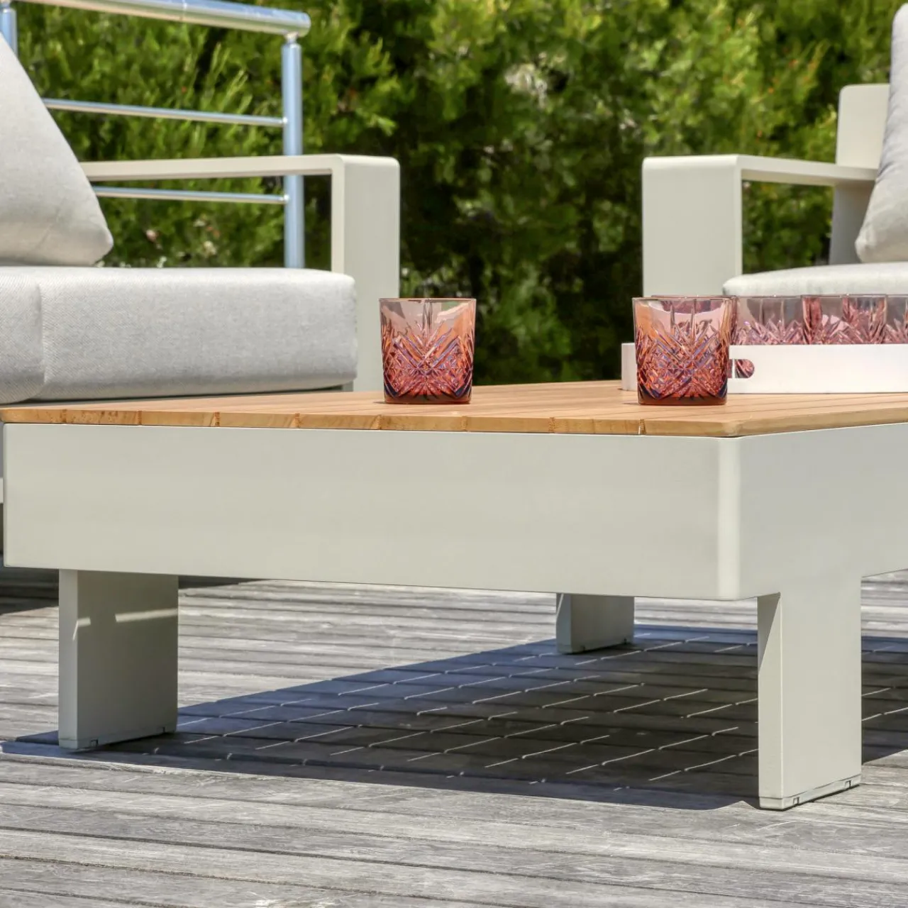 Salon De Jardin|MOBELLIA Salon de jardin aluminium et bois teck 5 places Antibes Crème Beige