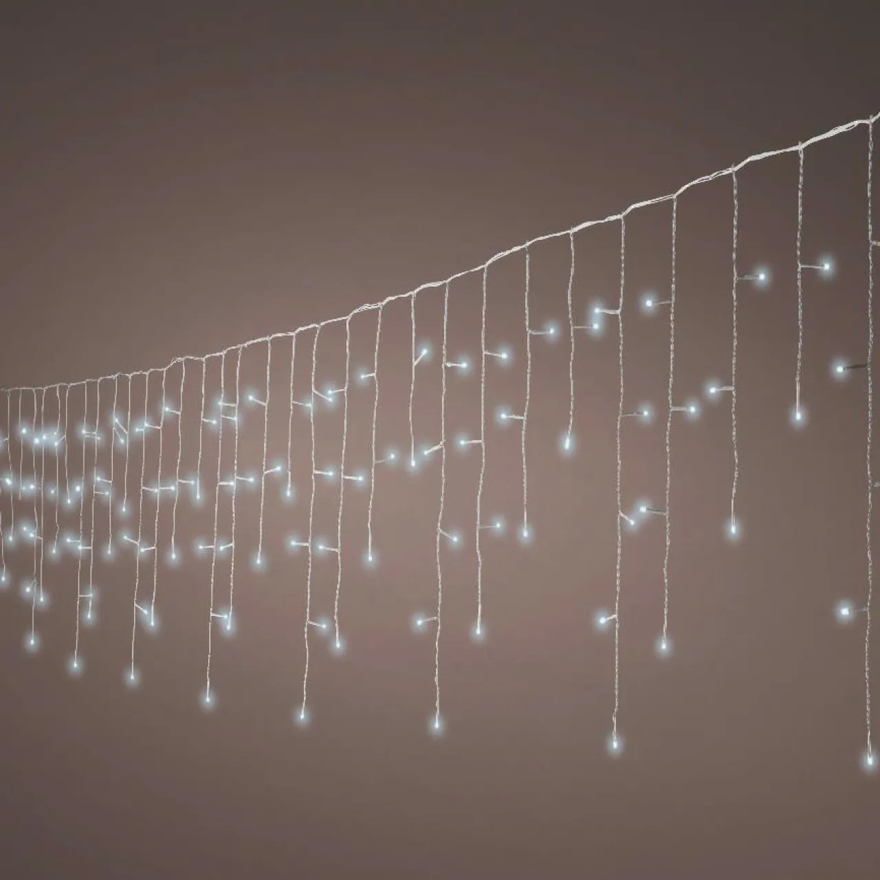 Guirlande Lumineuse|EMINZA Stalactite lumineuse 7,50 m 175 LED câble blanc Stars Blanc froid Blanc Froid - câble blanc