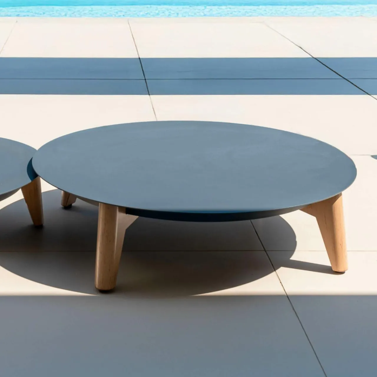 Canapé, Fauteuil Et Table Basse|MOBELLIA Table basse de jardin ronde (D86 cm) Monte Carlo Gris Anthracite