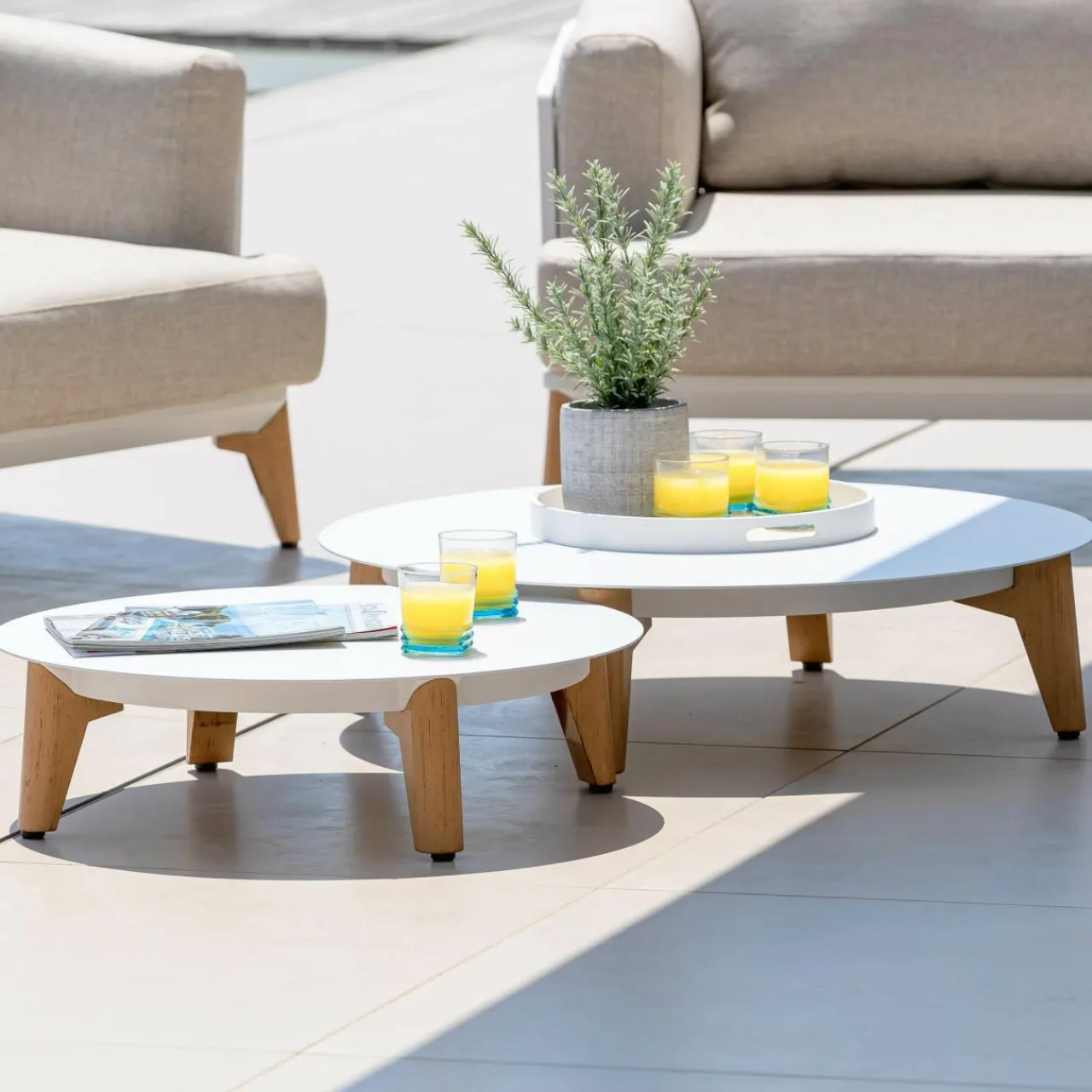 Canapé, Fauteuil Et Table Basse|MOBELLIA Table basse de jardin ronde (D86 cm) Monte Carlo Blanc