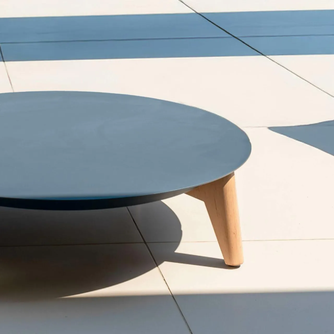 Canapé, Fauteuil Et Table Basse|MOBELLIA Table basse de jardin ronde (D68 cm) Monte Carlo Gris Anthracite