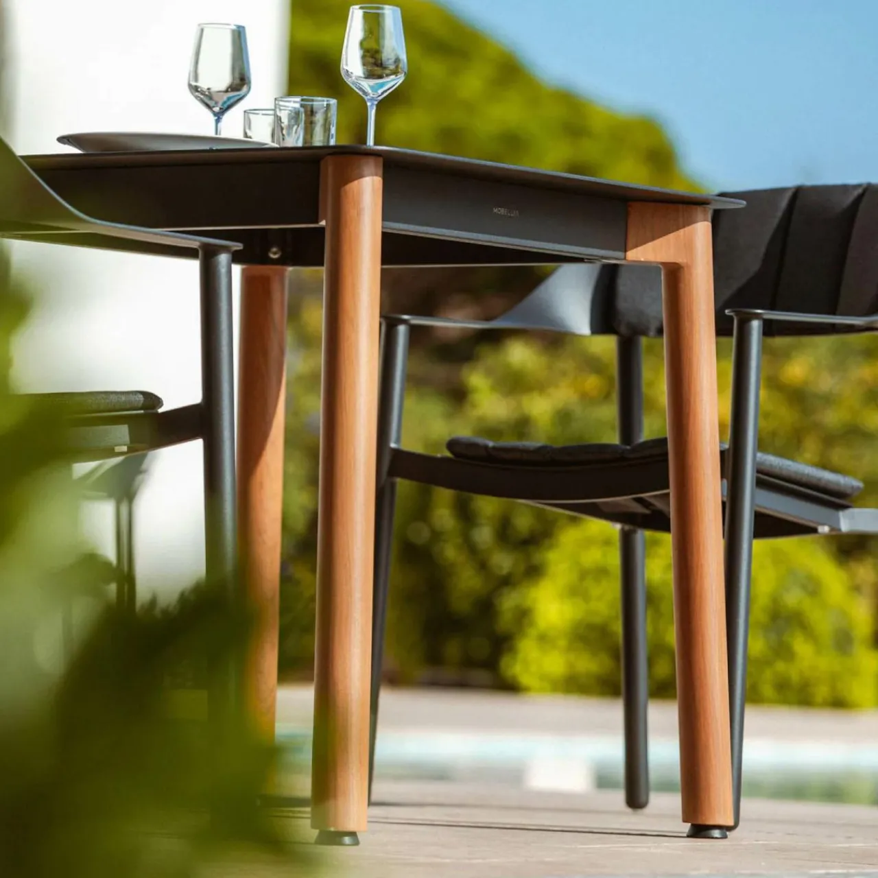 Table De Jardin|Salon De Balcon|MOBELLIA Table de jardin carrée en aluminium 2 places (76 x 76 cm) Monte Carlo Gris Anthracite