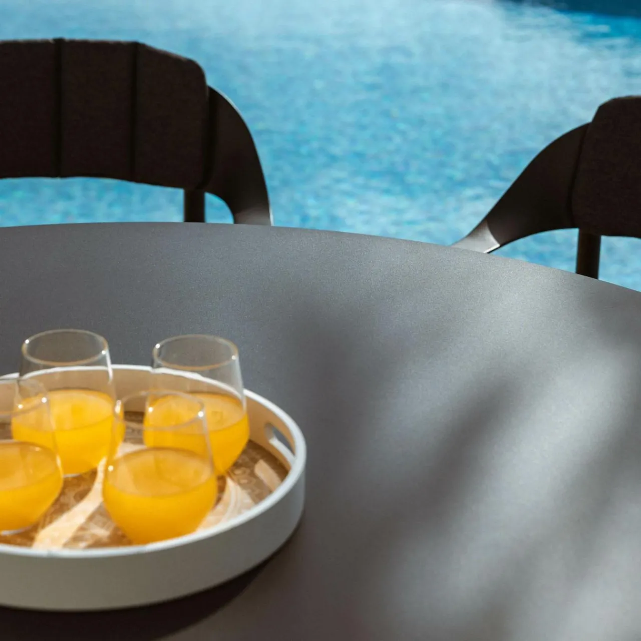 Table De Jardin|Salon De Jardin|MOBELLIA Table de jardin ronde en aluminium 8 places (D149 cm) Monte Carlo Gris Anthracite