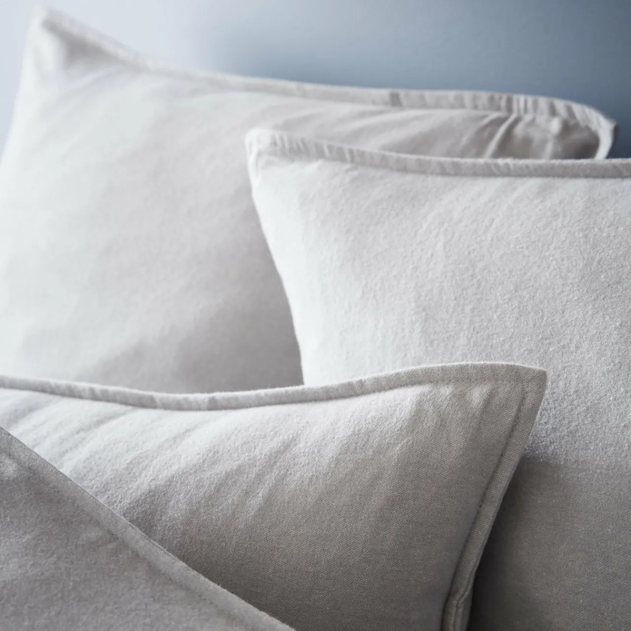 Taie D'Oreiller, Traversin|EMINZA Taie d'oreiller carrée flanelle de coton (63 x 63 cm) Théa Gris clair