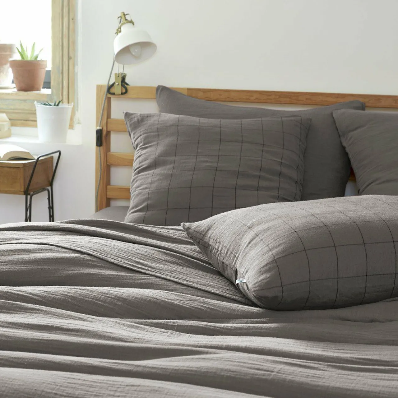 Taie D'Oreiller, Traversin|EMINZA Taie d'oreiller carrée gaze de coton (60 x 60 cm) Gaïa Match Gris granit Gris foncé