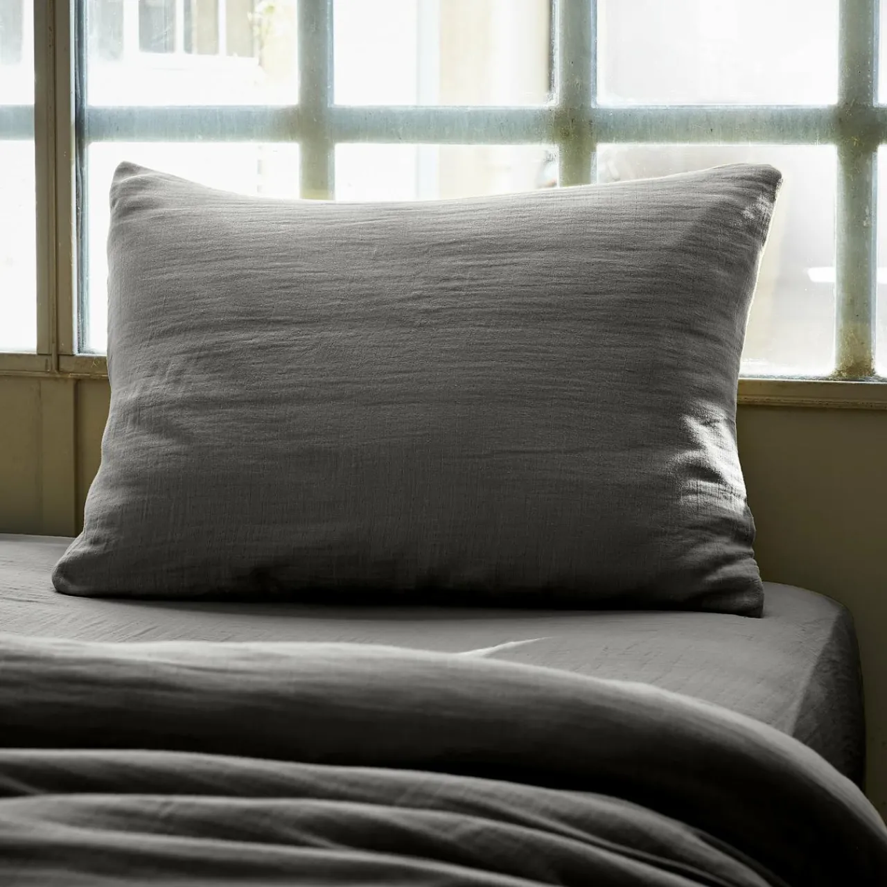 Taie D'Oreiller, Traversin|EMINZA Taie d'oreiller rectangulaire gaze de coton (50 x 70 cm) Gaïa Gris granit Gris foncé