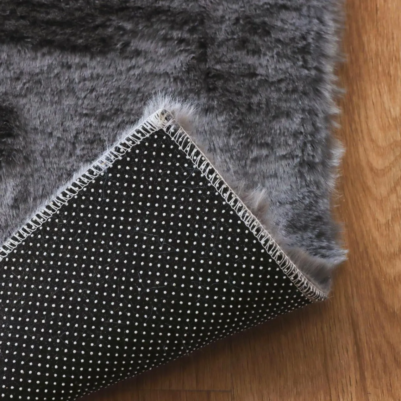 Tapis De Chambre/Salon|EMINZA Tapis rectangulaire fausse fourrure (140 x 200 cm) Finn Gris Anthracite