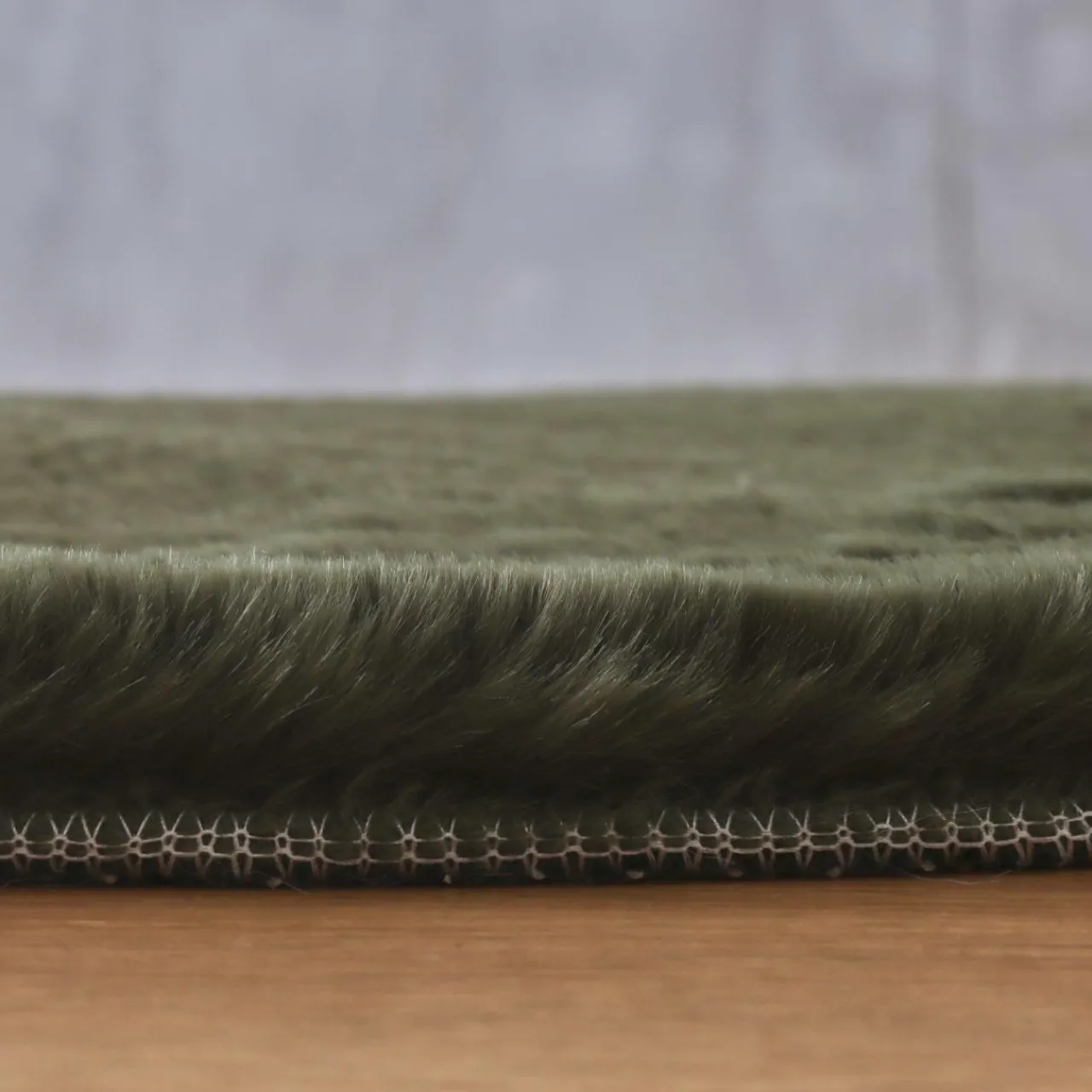 Tapis De Chambre/Salon|EMINZA Tapis rond fausse fourrure (80 cm) Finn Vert kaki