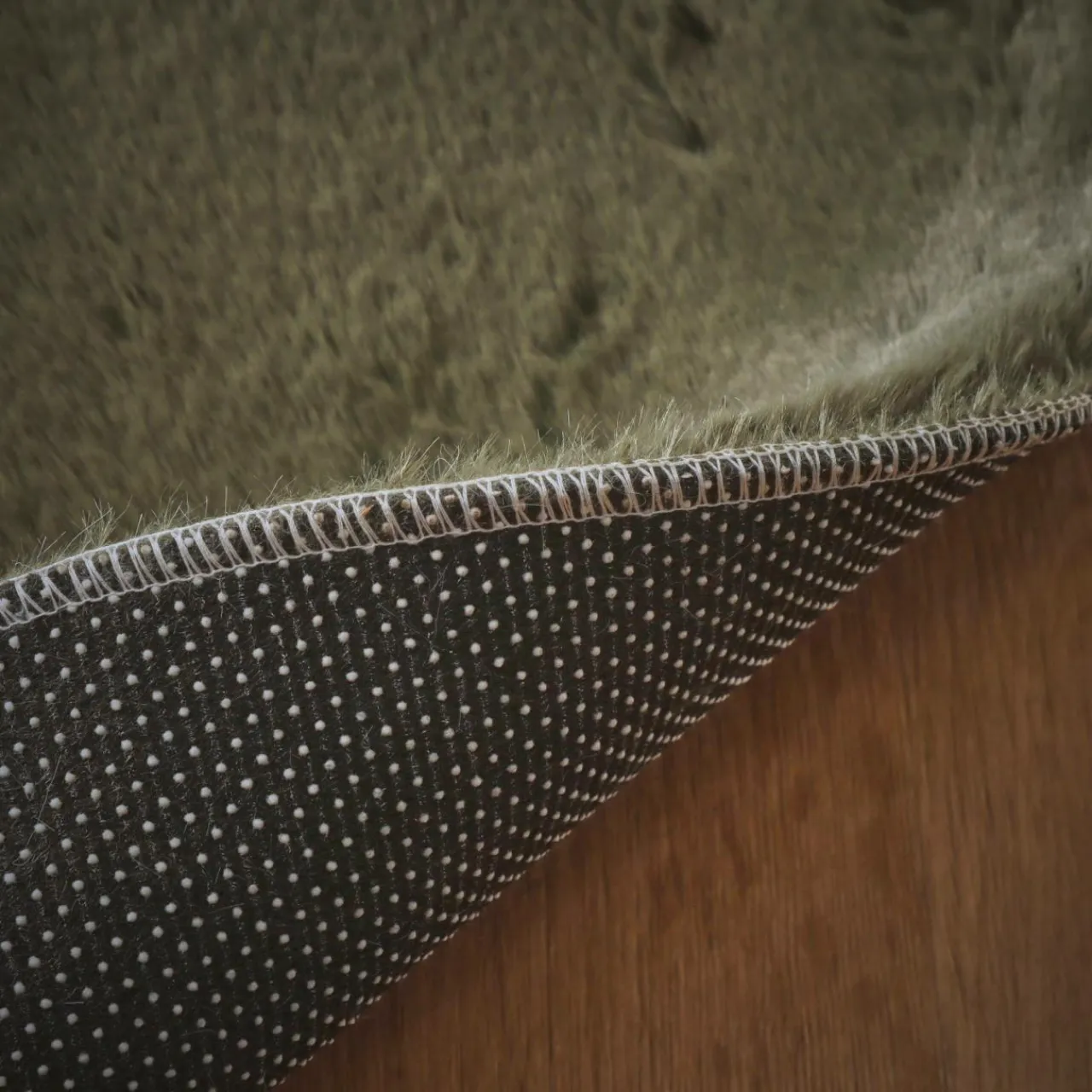 Tapis De Chambre/Salon|EMINZA Tapis rond fausse fourrure (80 cm) Finn Vert kaki