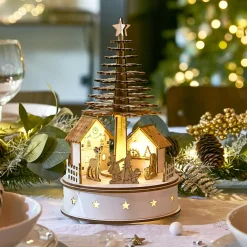 Centre De Table|Déco Et Objet De Noël|KAEMINGK Village de Noël en bois lumineux et musical à piles (H25 cm) Sapin de Noël