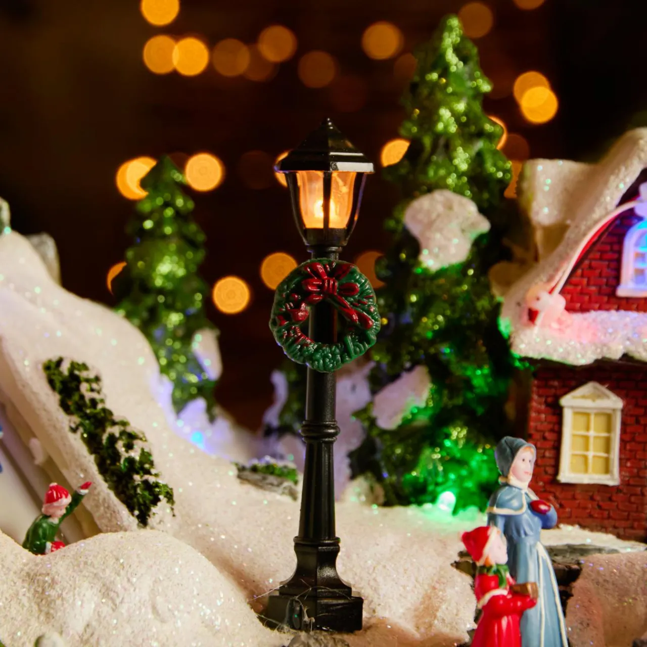 Village De Noël Lumineux|KAEMINGK Village de Noël lumineux et animé (H31 cm) Aventures d'hiver Multicolore